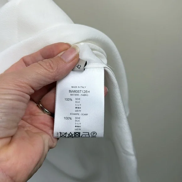 GIVENCHY white silk logo scarf collared sleeveless blouse fr 42 /USA 10 - Picture 16 of 16